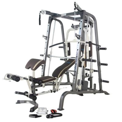 Equipamento de estação multifunção preta para exercícios e treinamento de força no ginásio em casa